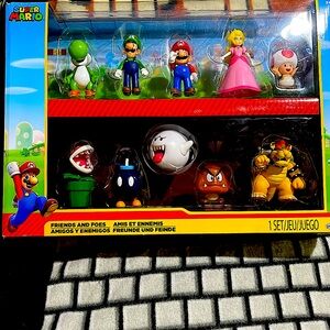 1 set of 10 friends and foes. Super Mario.